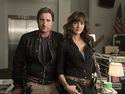 Roadies TV series starring Luke Wilson and Carla Gugino