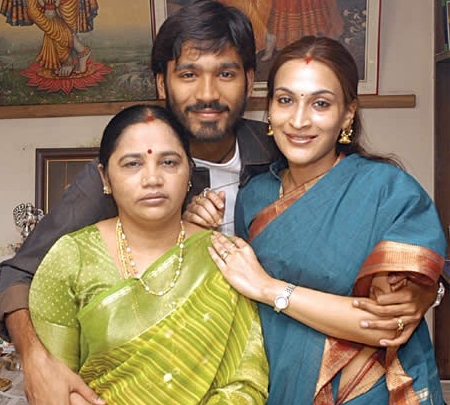 South Indian Actor Dhanush with Mother Vijayalakshmi & Wife Aishwarya Rajinikanth Dhanush | South Indian Actor Dhanush Family Photos | Real-Life Photos