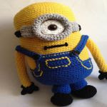 http://www.ravelry.com/patterns/library/minion-revisited