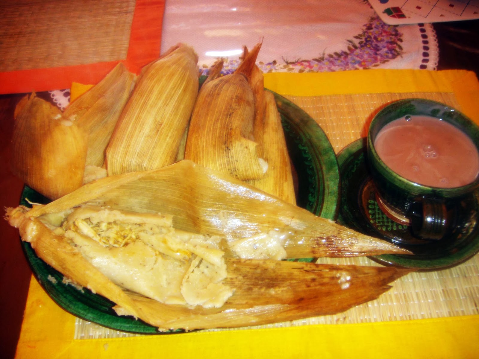 Jaime Ramos Méndez Tamales y atole al estilo Michoacán Fotografía de