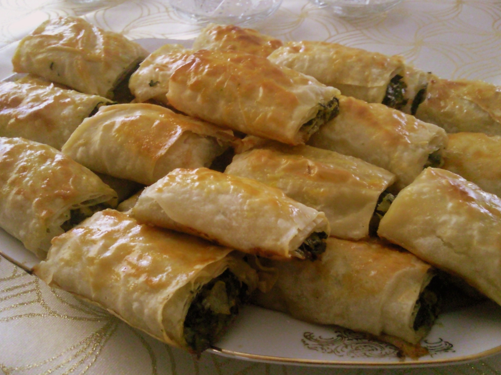 rüya tatlar ISPANAKLI RULO BÖREK