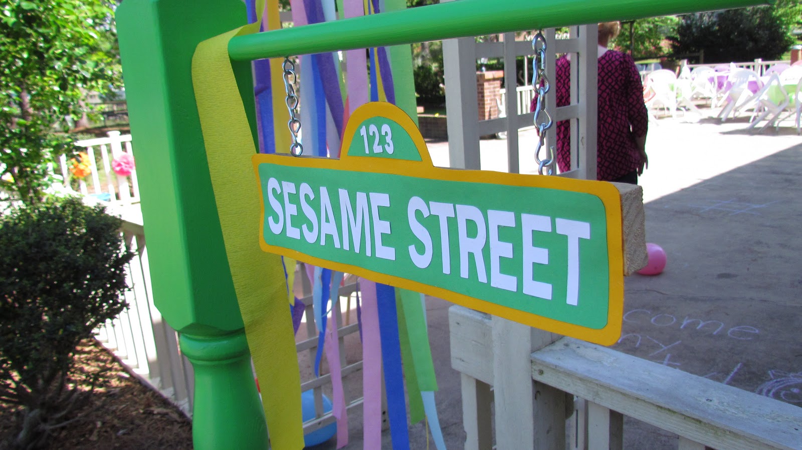 Sunny days, sweeping the clouds away! Ciao Y'all