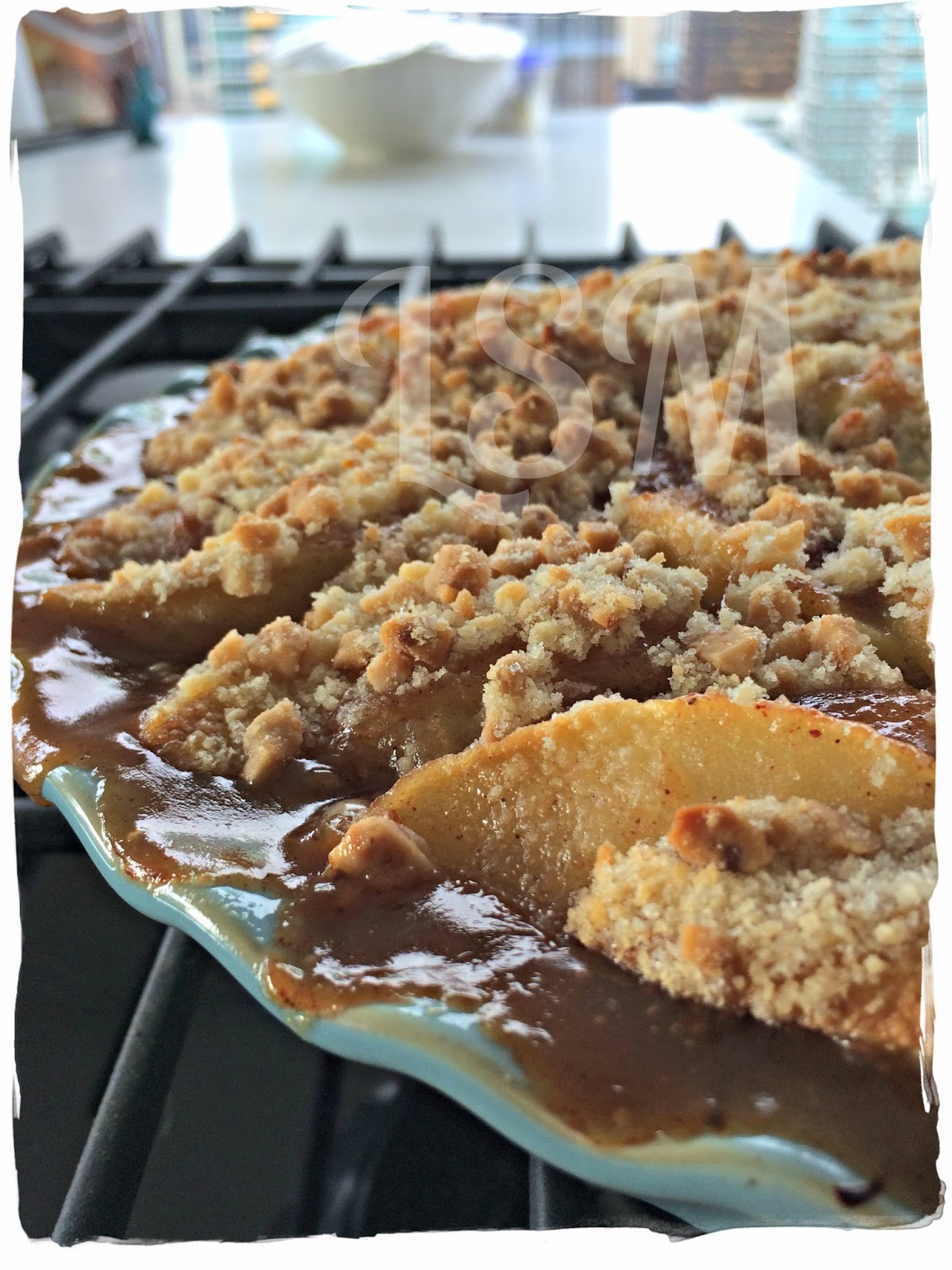 Life's Simple Measures Caramel Apple Streusel Pie