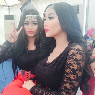 DUO SERIGALA PAMELA DAN OVIE SEKSI GALERI TERBARU - ZONA ARTIS LAGI