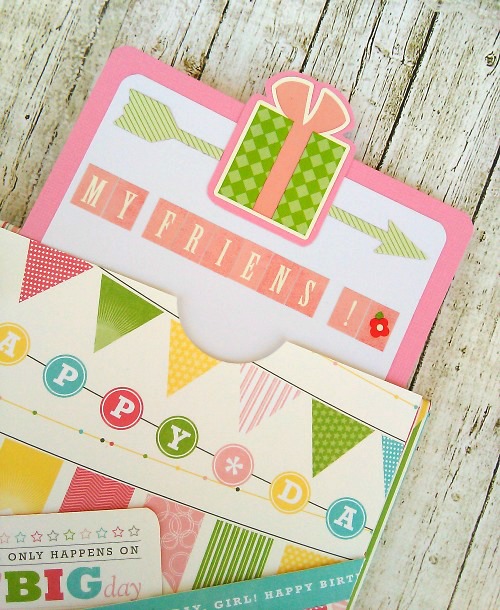 a room full of cards Τα πρώτα μου γενέθλια! (mini album)