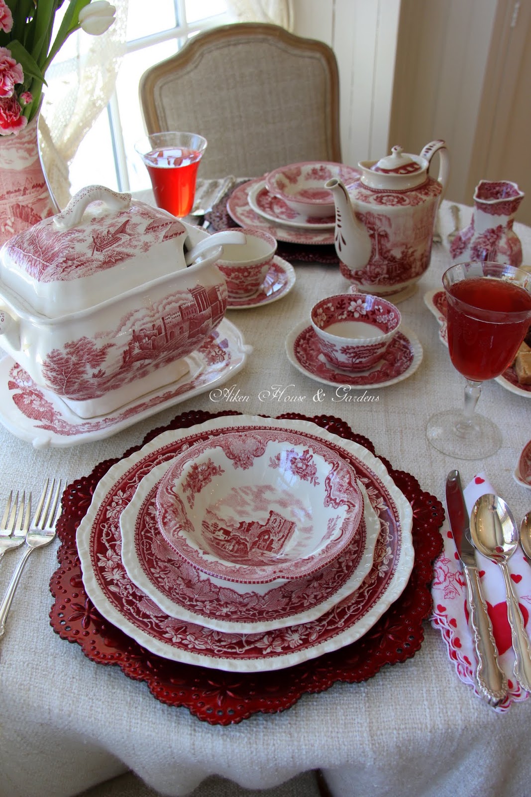 Aiken House & Gardens: Red & White Transferware Tablescape
