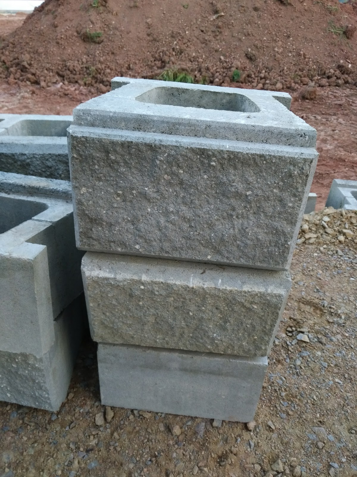 Projekt Hausbau In Schmidgaden Randsteine Setzen Und Schotter