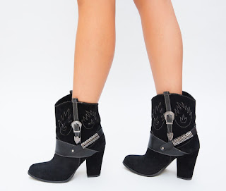 Botine inalte Negre cu toc gros si accesoriu ieftine Botine inalte Negre cu toc gros si accesoriu ieftine