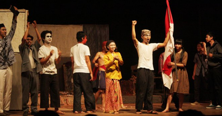 Sejarah Seni Teater Nusantara Cakrawala Pendidikan Sejarah Seni Teater Nusantara Cakrawala Pendidikan