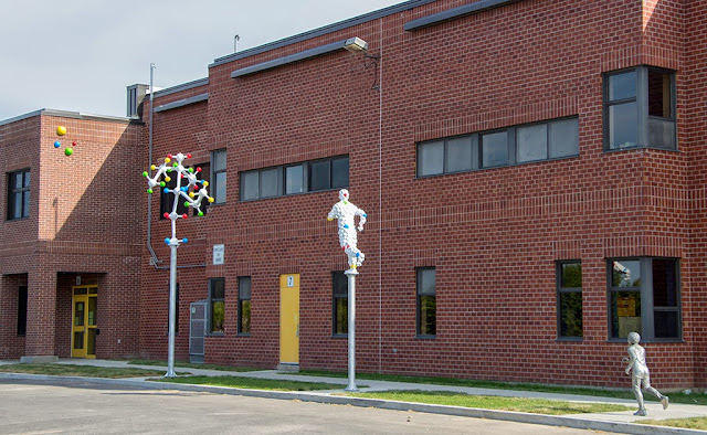 Francis Montillaud, art public, sculptures, intégration des arts à l'architecture