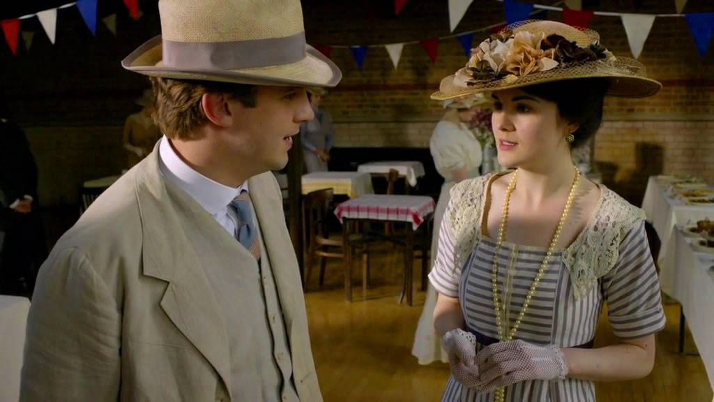 Navy Sophie: Style in Downton Abbey