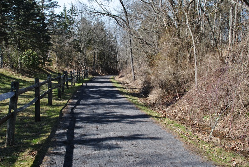 Southeastern PA Hiking Perkiomen Trail Schwenksville to Green Lane Park