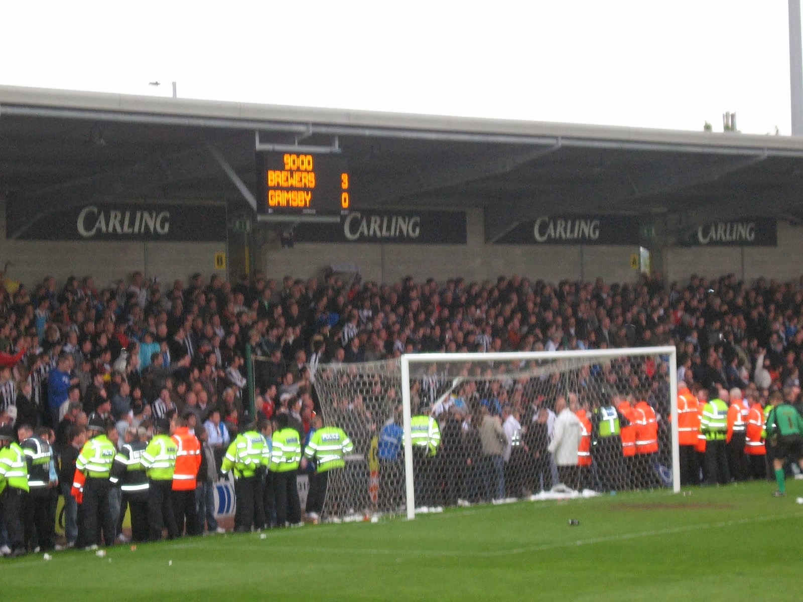 Football Hooligan Pictures SIX PICTURES Grimsby get relegated at