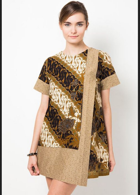 Batik wanita ke kantor dengan potongan semi-asimetris Batik wanita ke kantor dengan potongan semi-asimetris