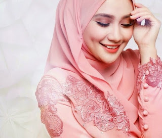 Delapan Tips Buat Wanita agar Cantik & Menarik