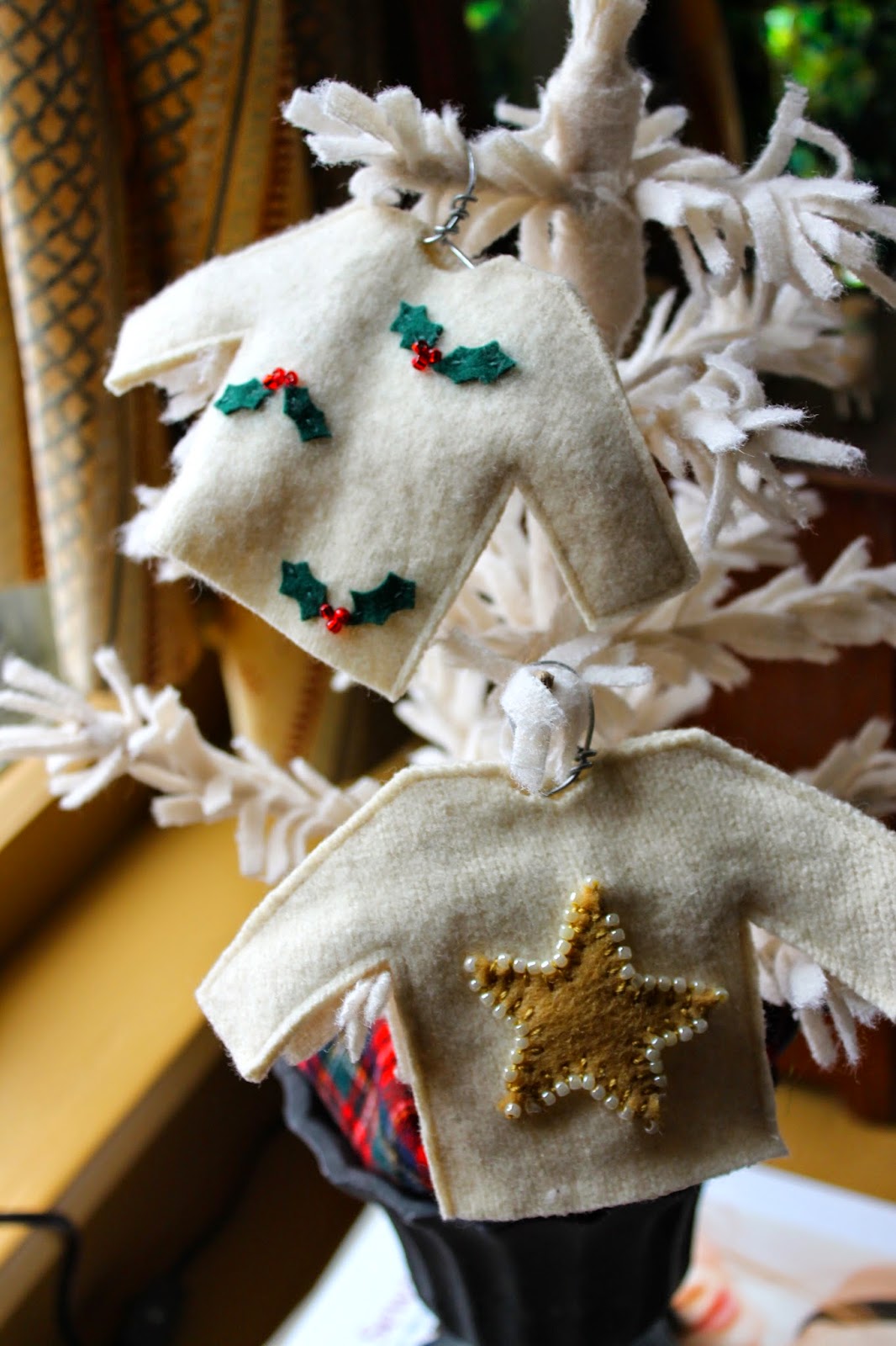 RagingWool: Ugly Christmas Sweater Ornaments.