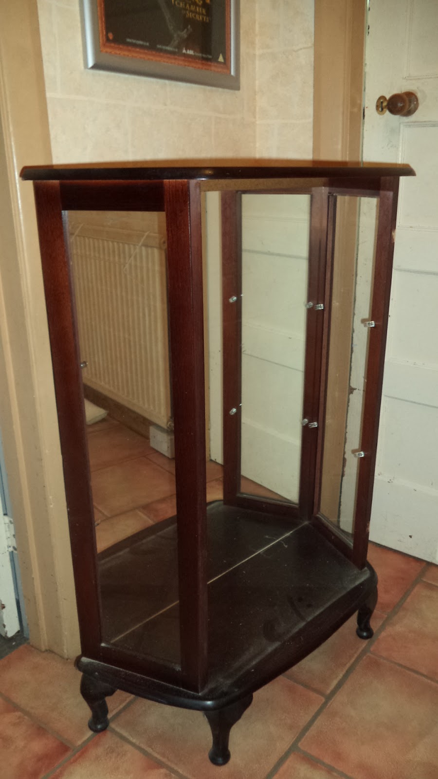 jeannieinateapot Upcycled Glass Display