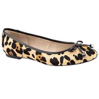 jones bootmaker court shoes