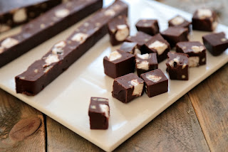 chocolat noir , mini marshmallows , reveillon , douceurs sucrées