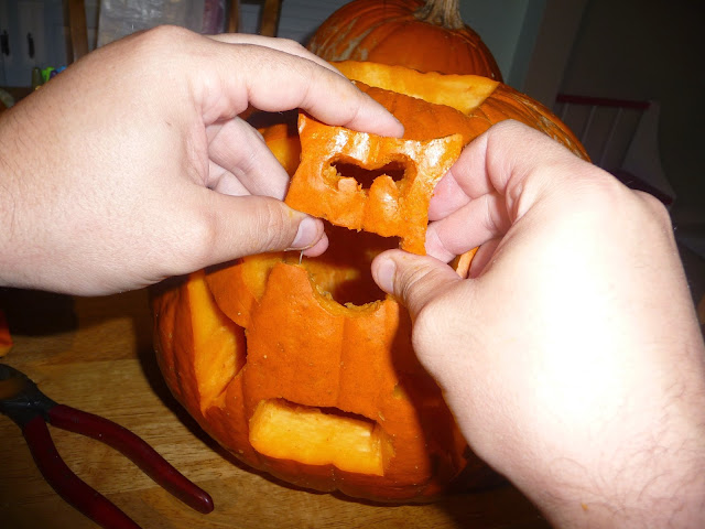 family fun pumpkin carving, pumpkin carving alternative for little kids, 