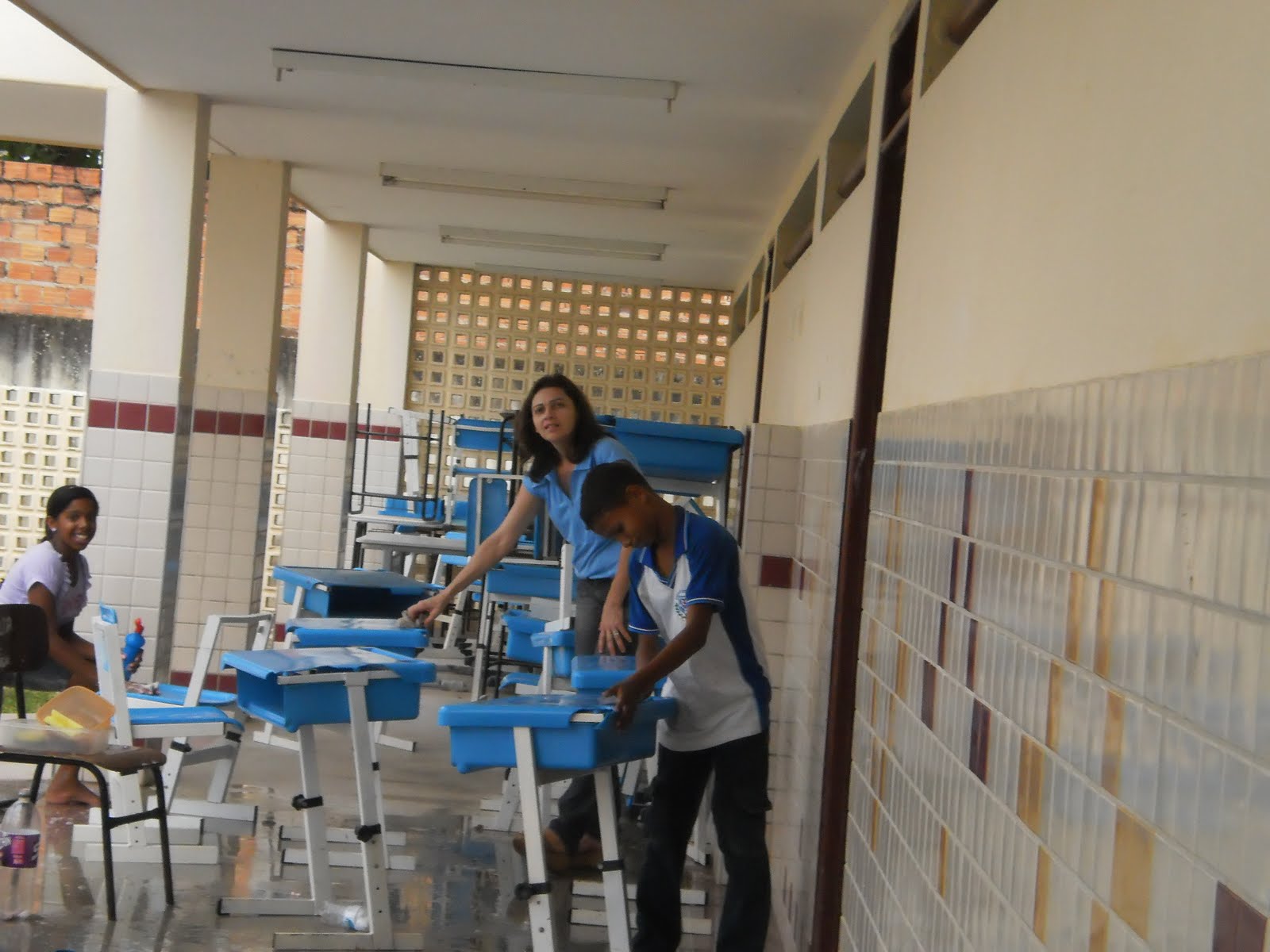 Escola Maria Ivone Santos de Oliveira