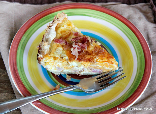 gluten free, quiche, bacon, eggs, cheddar, breakfast, recipe, http://bec4-beyondthepicketfence.blogspot.com/2016/01/foodie-friday-bacon-cheddar-quiche.html