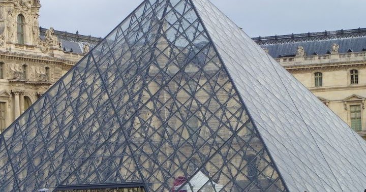 Combien De Vitre A La Pyramide Du Louvre La fin des temps: La pyramide du Louvre