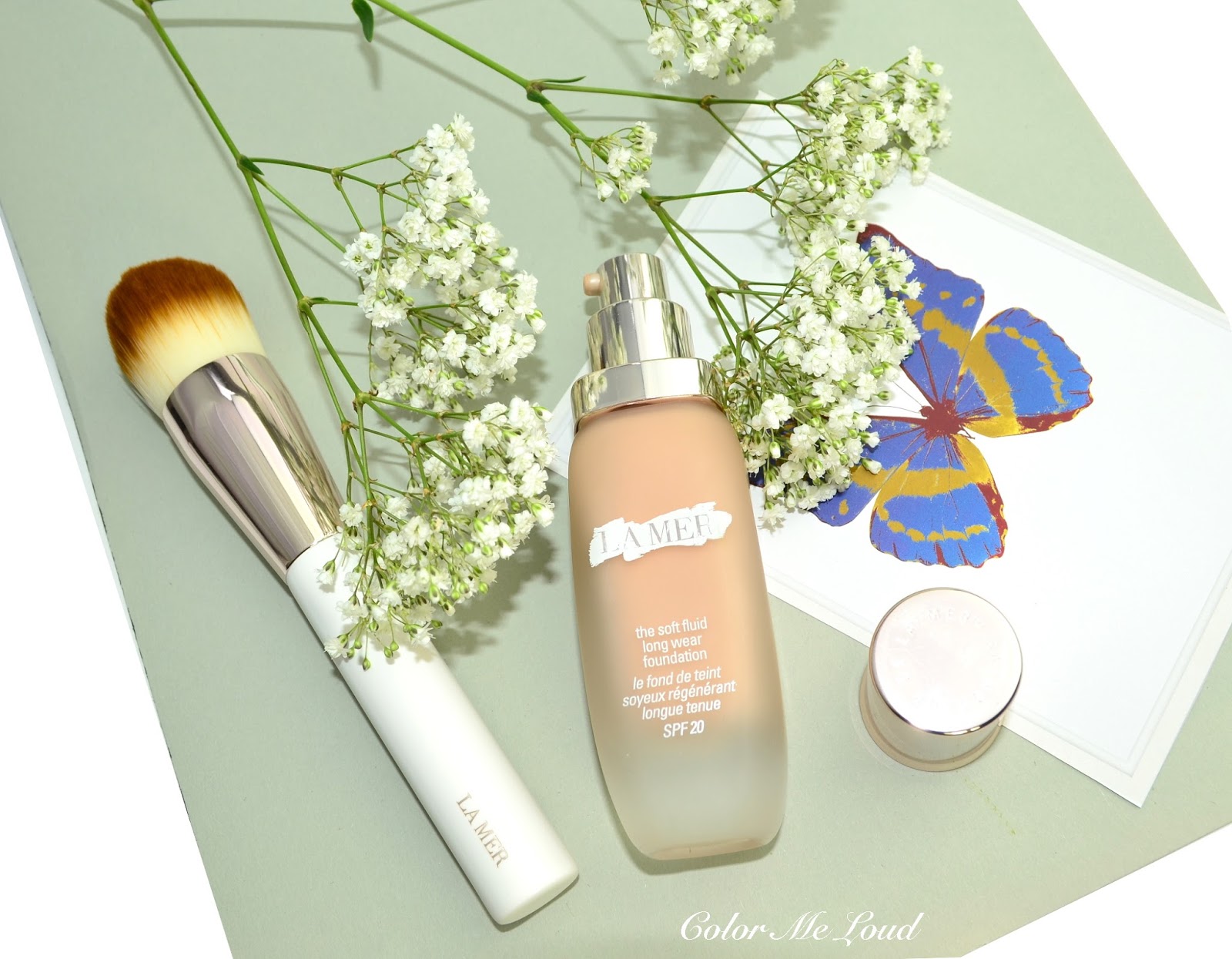 La Mer Soft Fluid Long Wear Foundation SPF 20 and Foundation Brush