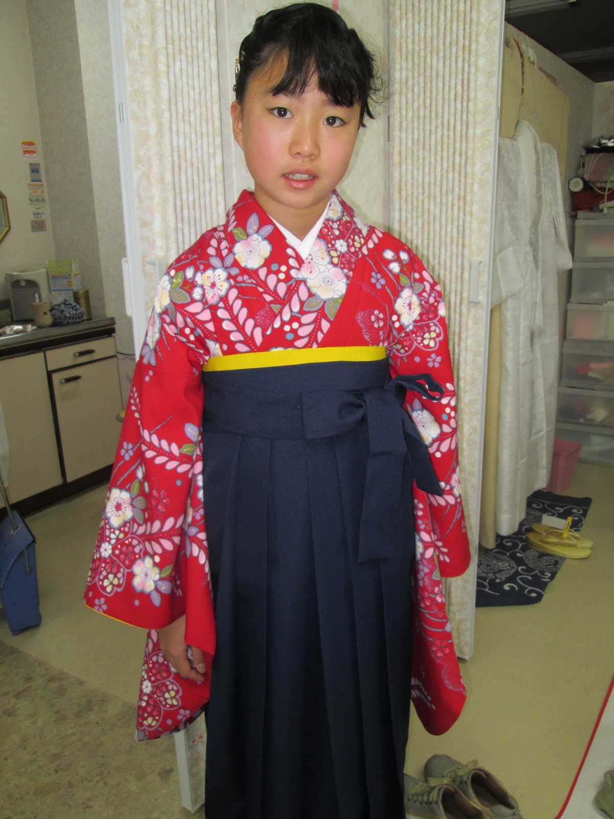 Paphioのつぶやき 小学生の袴姿・可愛いですね、茨木市の美容室パフィオでは早朝も対応いたします