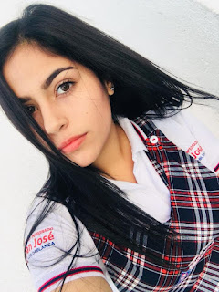LA COLEGIALA MAS HERMOSA DE TODAS