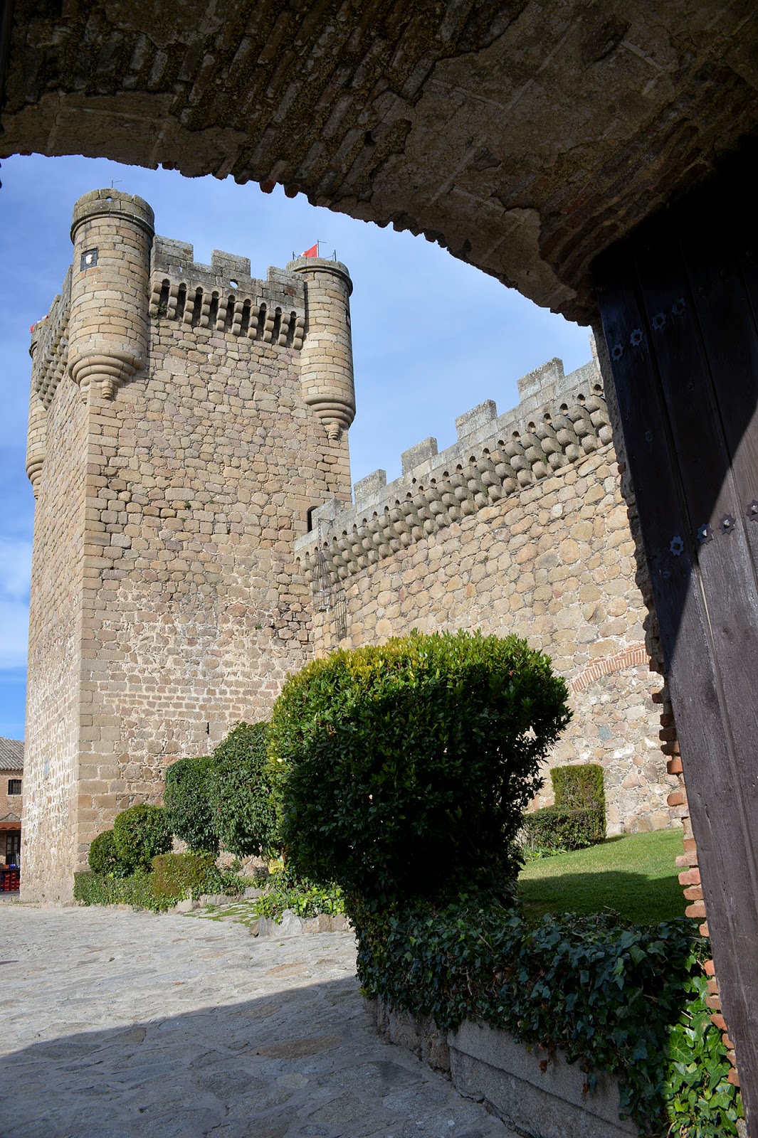 parador oropesa toledo spain history castle luxury hotel