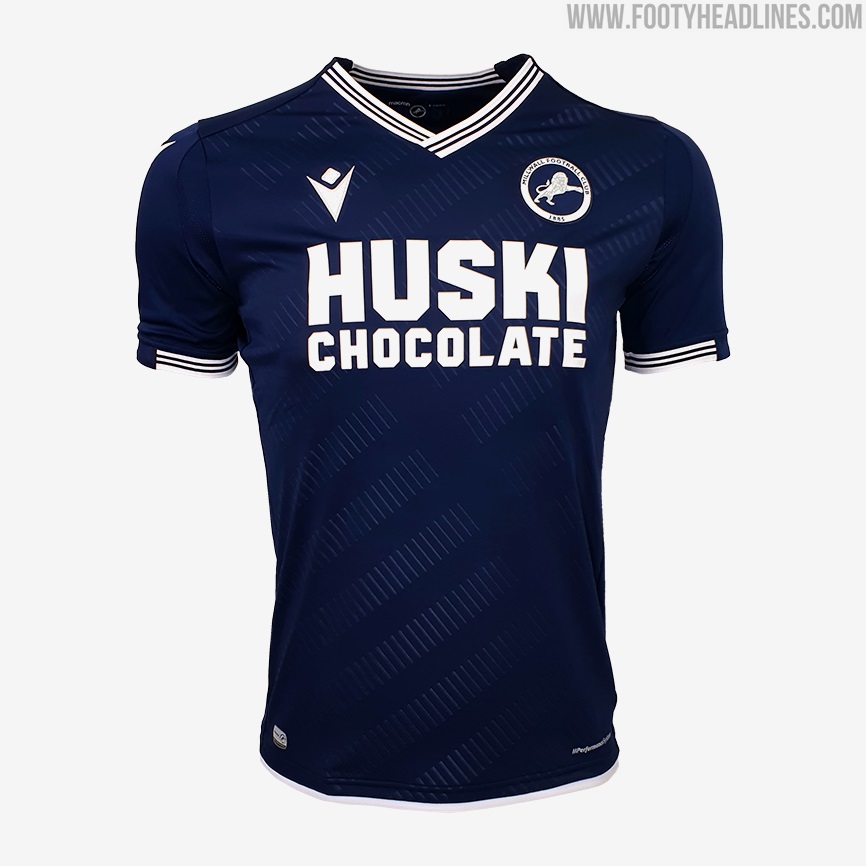 Ultras Millwall Soccer V-Neck T-Shirt 
