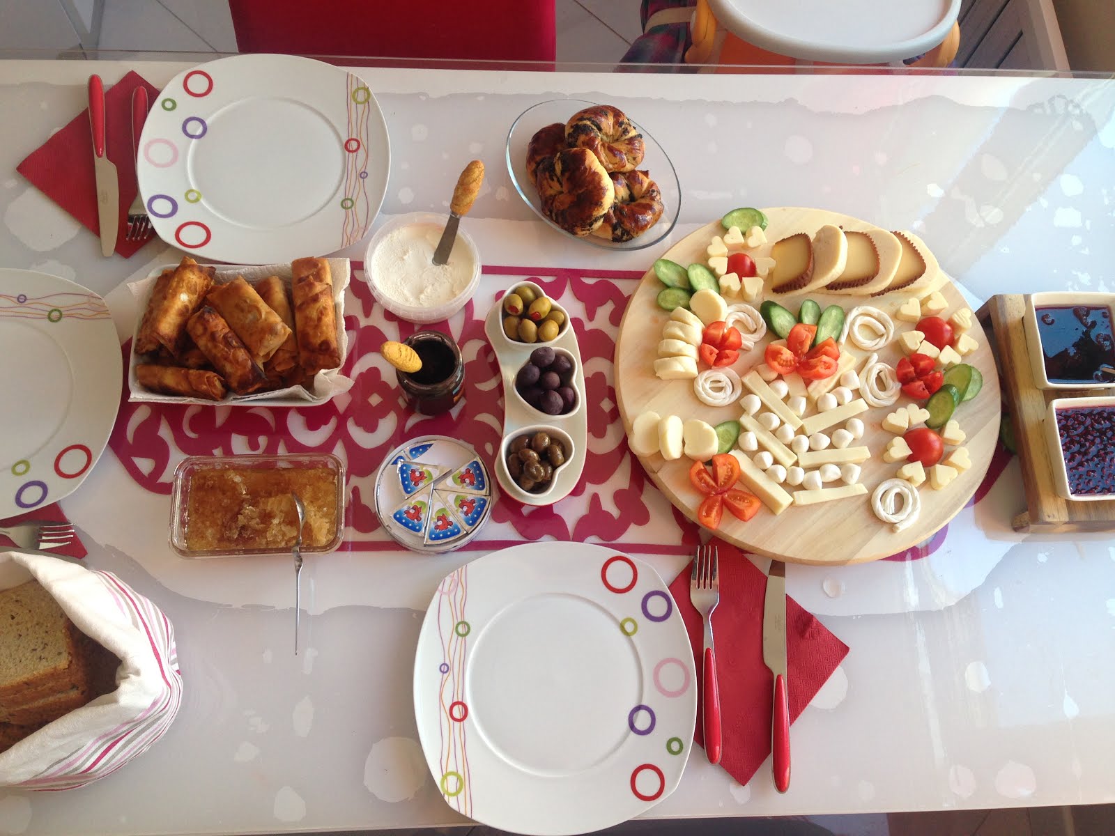 Yaptım Oldu KAHVALTI MASASI