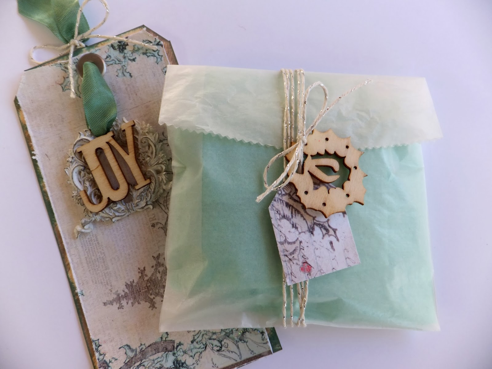 FotoBella Prima Holiday Jubilee Gift Packaging