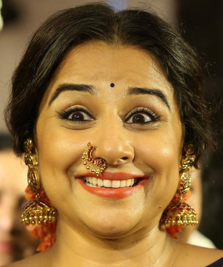 Vidya Balan Beautiful Ear Ring Oily Face Closeup