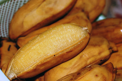  pokoknya pisang dimasak apa aja jadi enak PRIA DAN WANITA DOYAN MAKAN PISANG