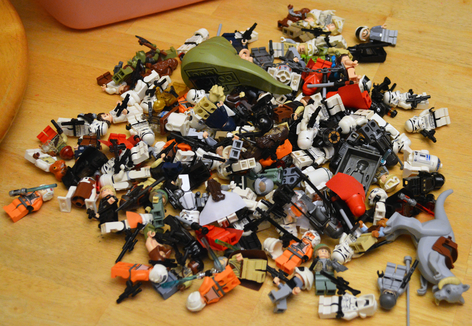 Bricks, Pix, and Panels: Star Wars Lego: I think I have a ...