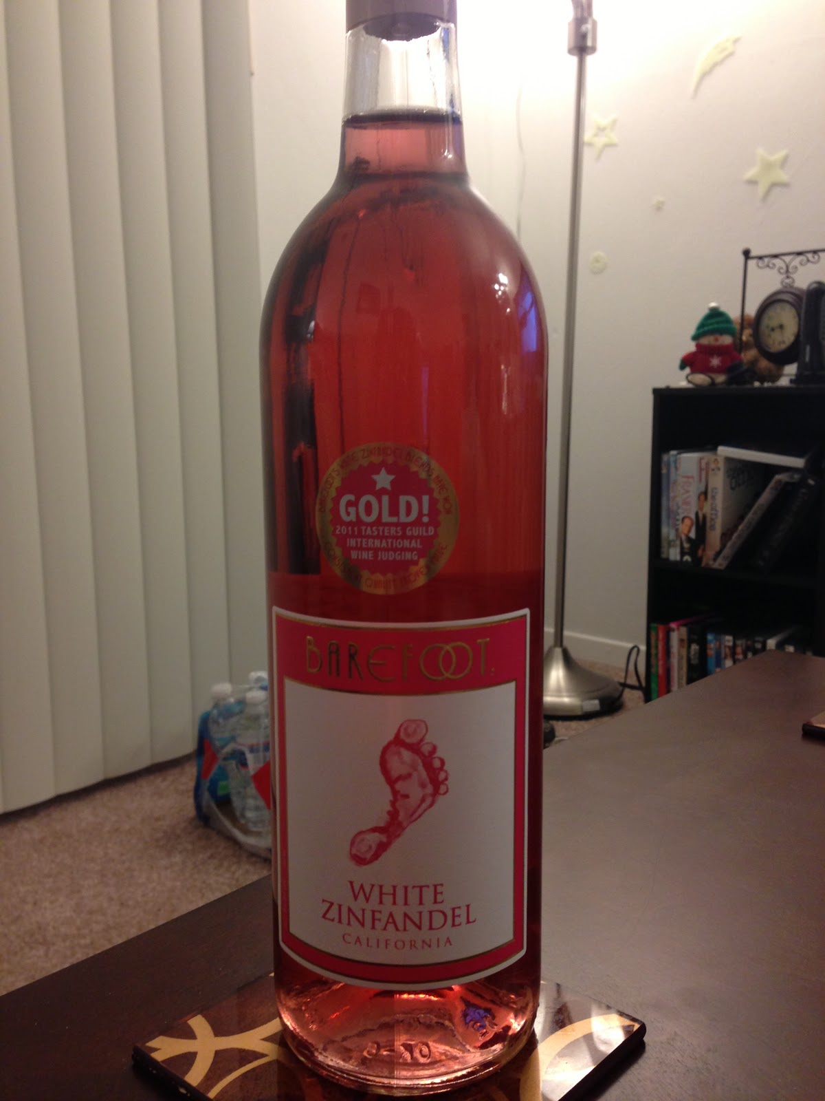 Kelly's Wine Blog Tasting Barefoot White Zinfandel