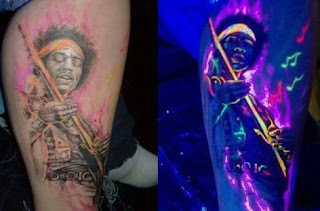 Tatuajes que brillan con luz ultravioleta