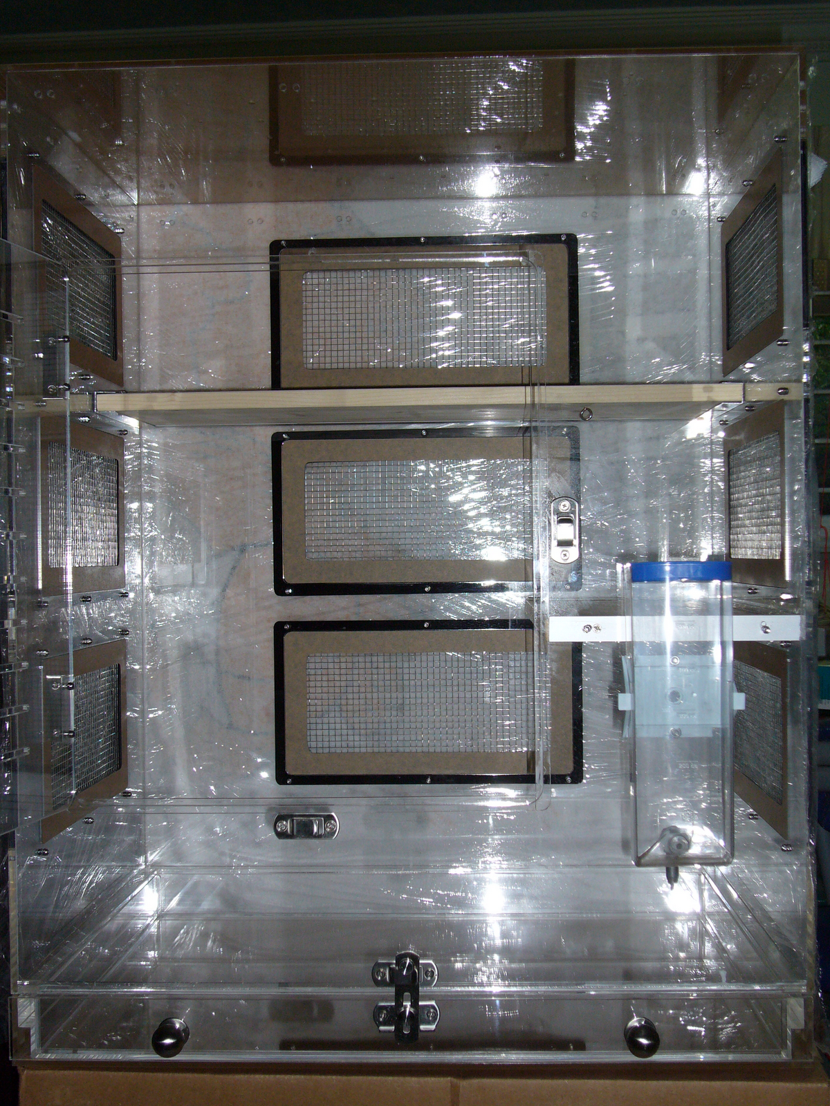 Acrylic chinchilla cage Clearance