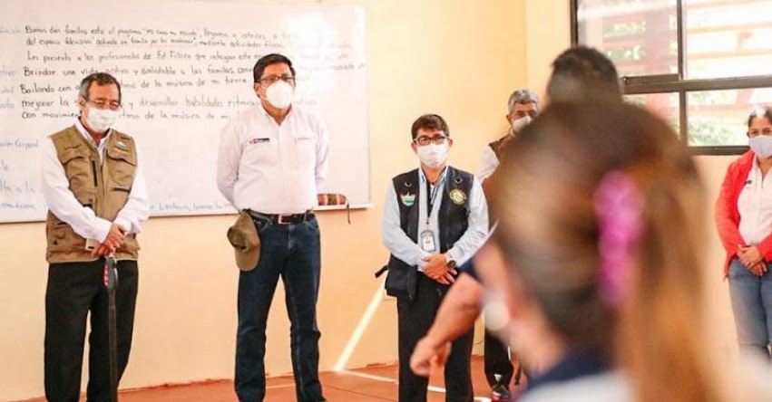 PCM: Zeballos reconoce el esfuerzo de los maestros para fortalecer el sistema educativo PCM: Zeballos reconoce el esfuerzo de los maestros para fortalecer el sistema educativo