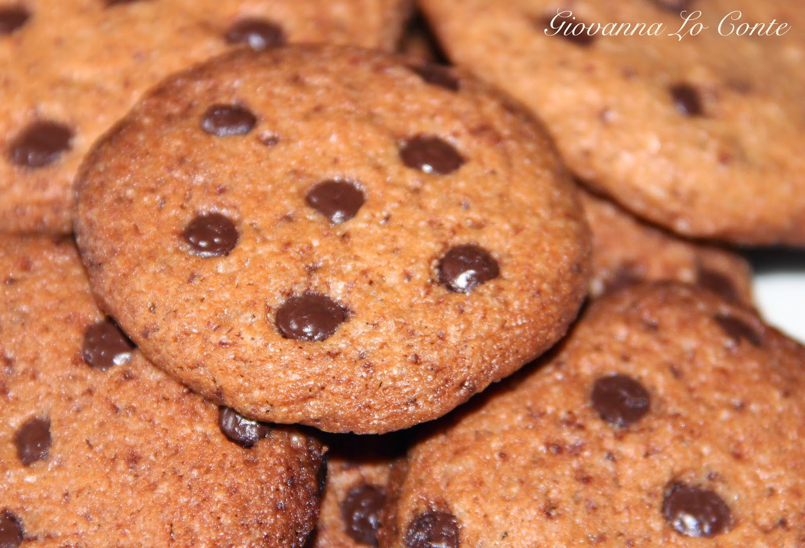 Raccolta Ricette Cookies Americani Biscotti con gocce di cioccolato