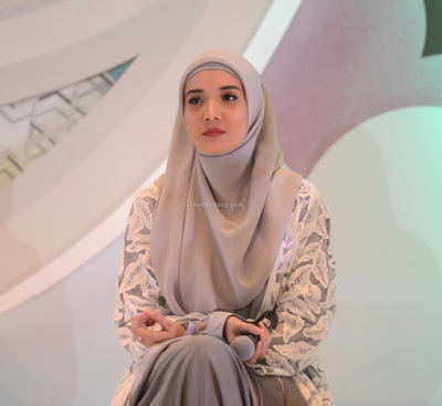 model hijab zaskia sungkar terbaru