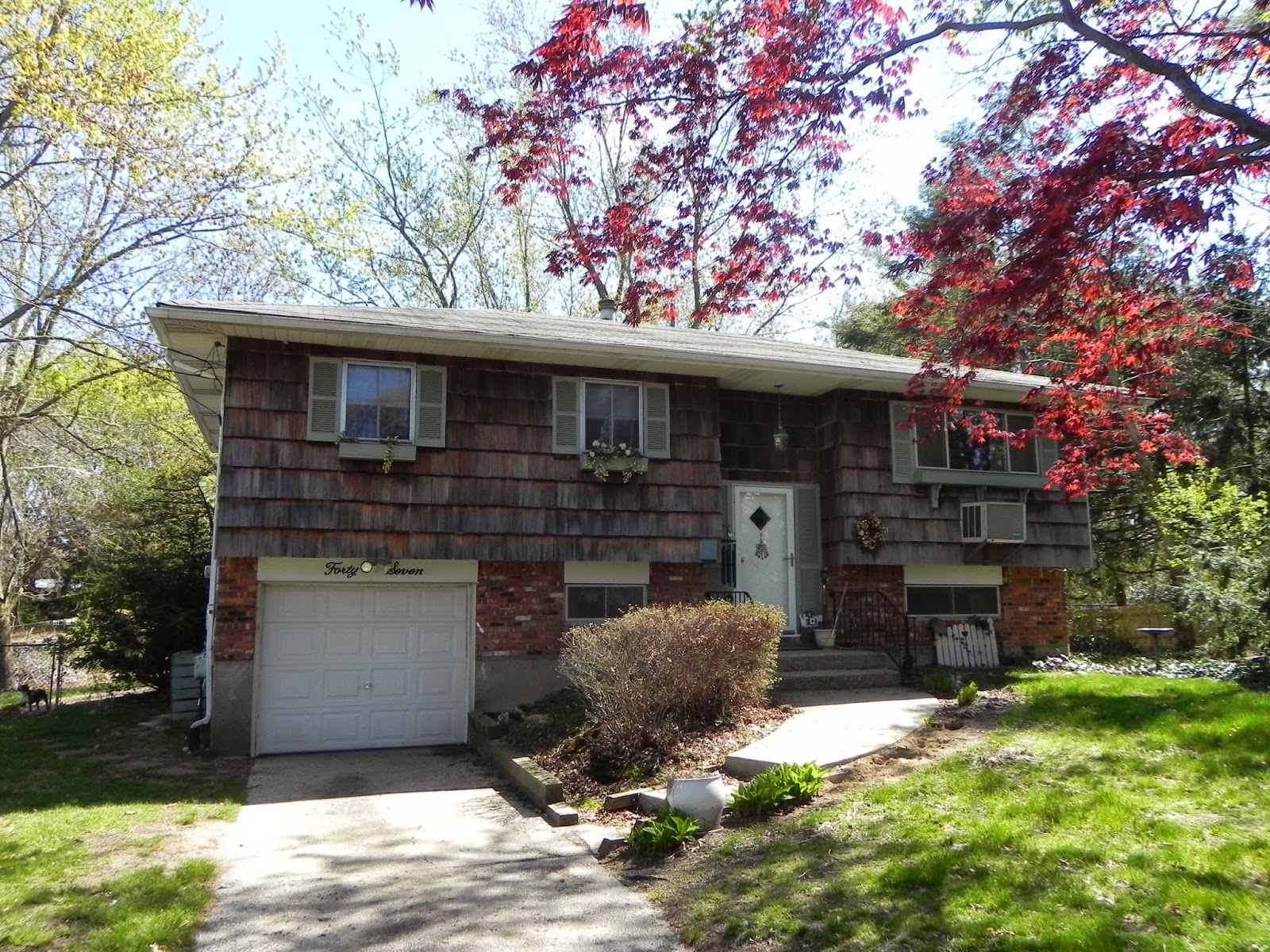 McKnight Realtor Smithtown Nice Hi Ranch on 1/3 Arce