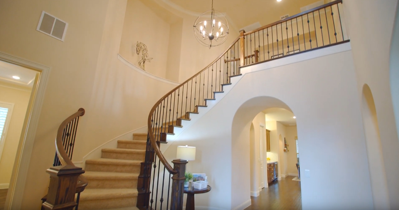 13 Photos vs. 1328 Horse Creek Dr, Frisco, TX Home Interior Design Tour