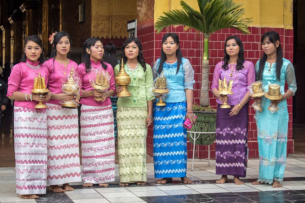 Maxi Dress Muslim 5 Pakaian Tradisional Asli Asia Tenggara