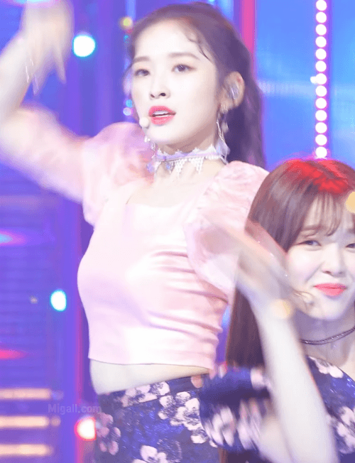 초근접 오마이걸 아린 불꽃놀이 무대