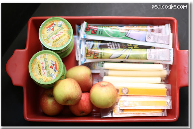 Ideas for healthy snacks for kids as well as storage solutions and organization ideas. #RealCoake #Organizing #Snacks #Healthy #Kids