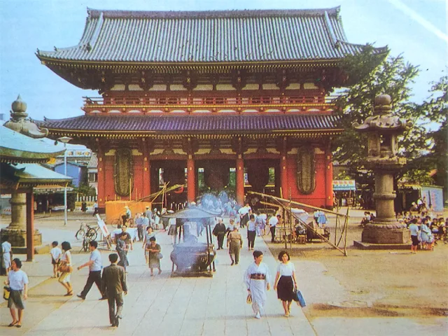 Foto Kuil Kannon di Isakusa Jepang