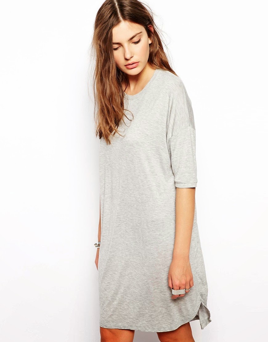 Girls in Oversized T-Shirts | LIFESTYLE 350